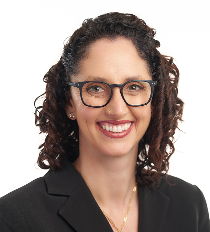 Danielle Headshot